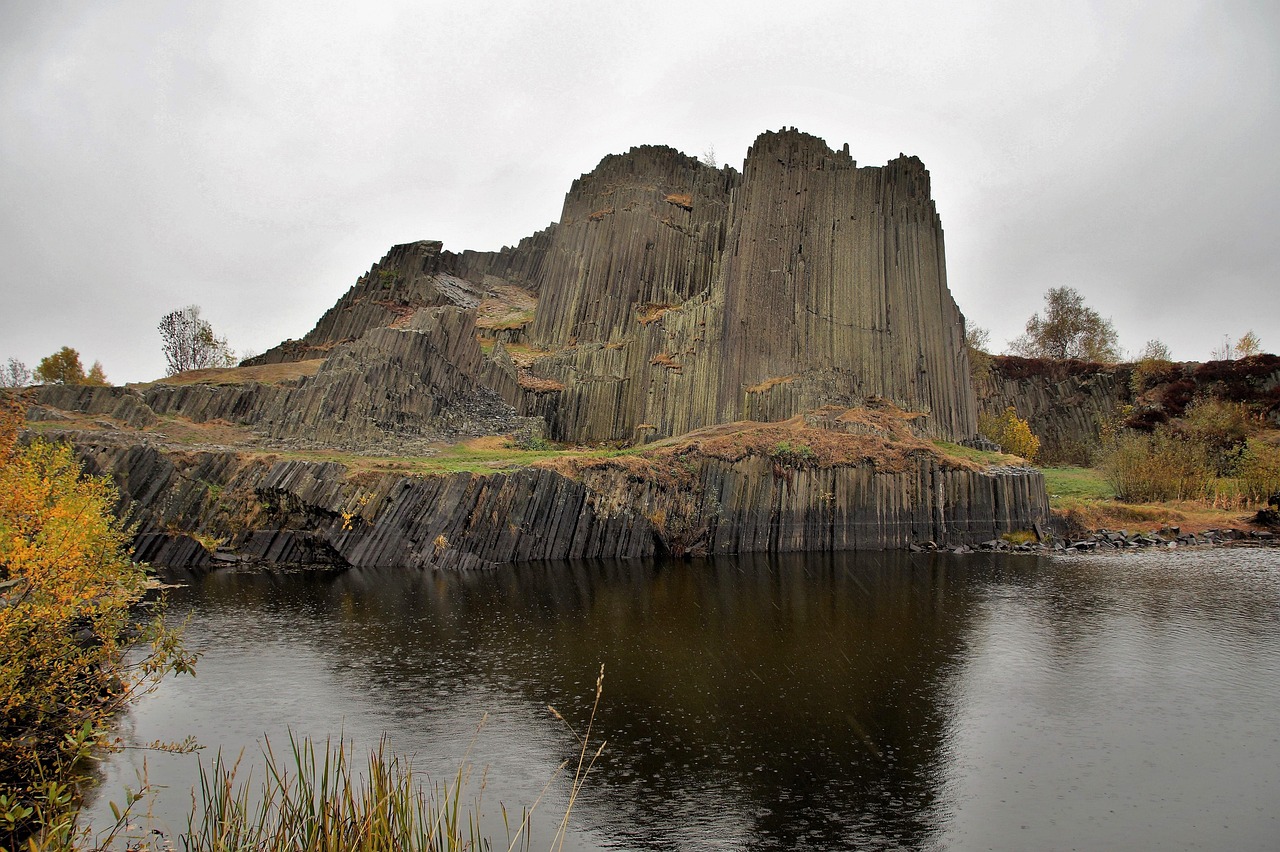 广西灵山，自然美景与文化底蕴的绝佳融合之地