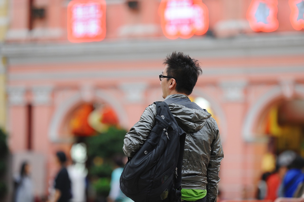 路上有狼电视剧全集，探寻真实的人性之旅